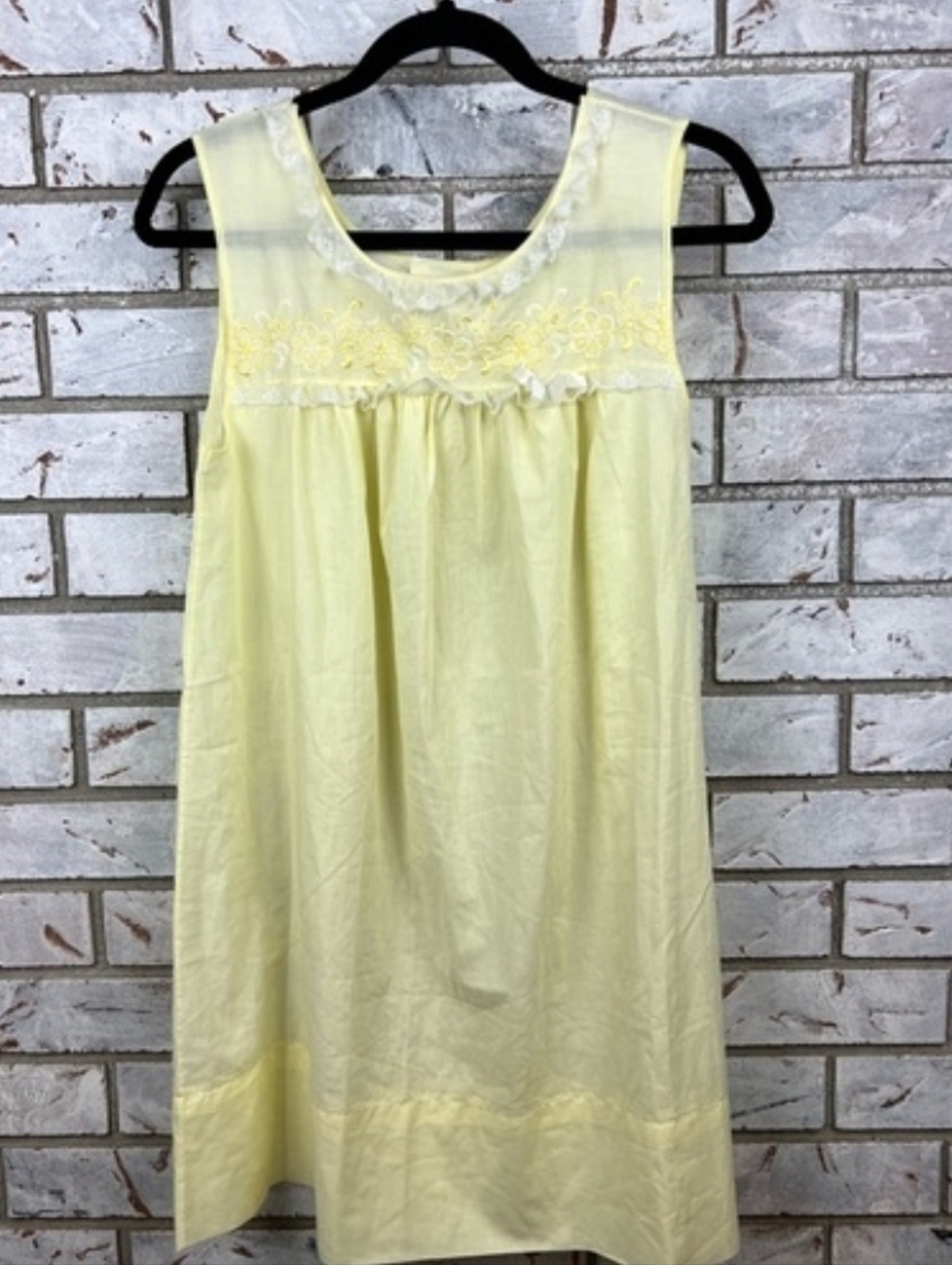 Philmaid | vintage banana cream yellow, 50s nightie Size 32/34